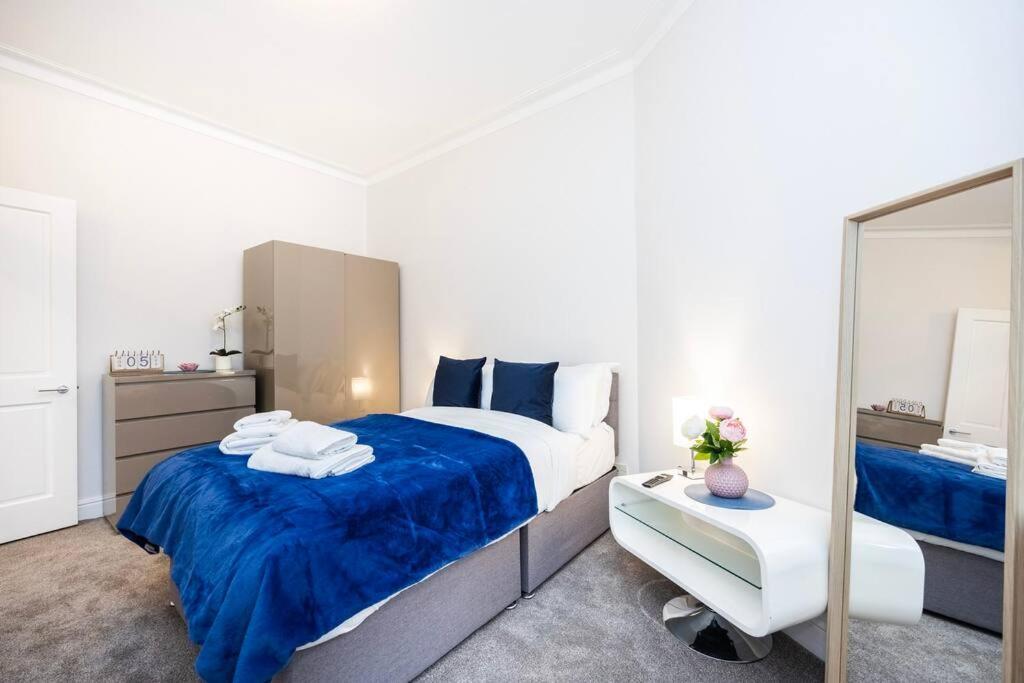 Stylish In Leicester Square Apartament