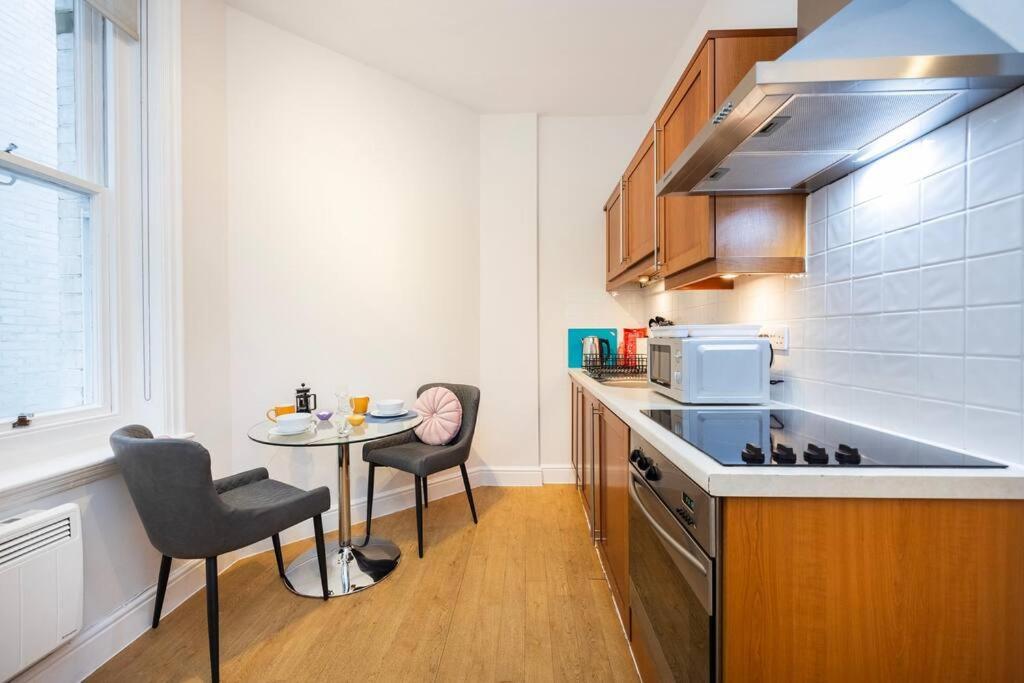 Stylish In Leicester Square Apartament *